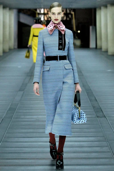 Look 40